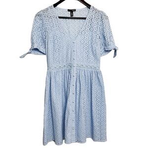 Aqua Crochet Floral V Neck Short Sleeve Dress Light Blue Size Medium